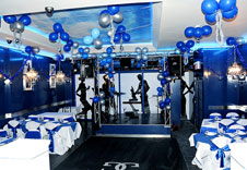 Anniversary balloon decorator