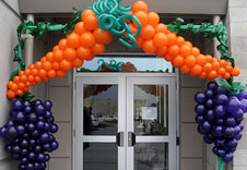 Anniversary balloon decorator